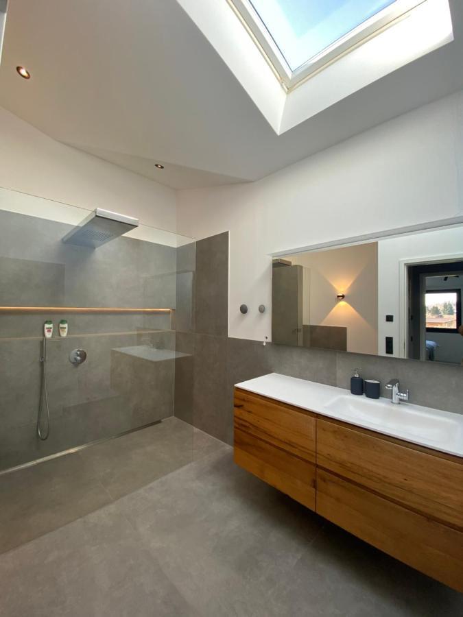 Moderne Ferienwohnung Stephanskirchen Extérieur photo